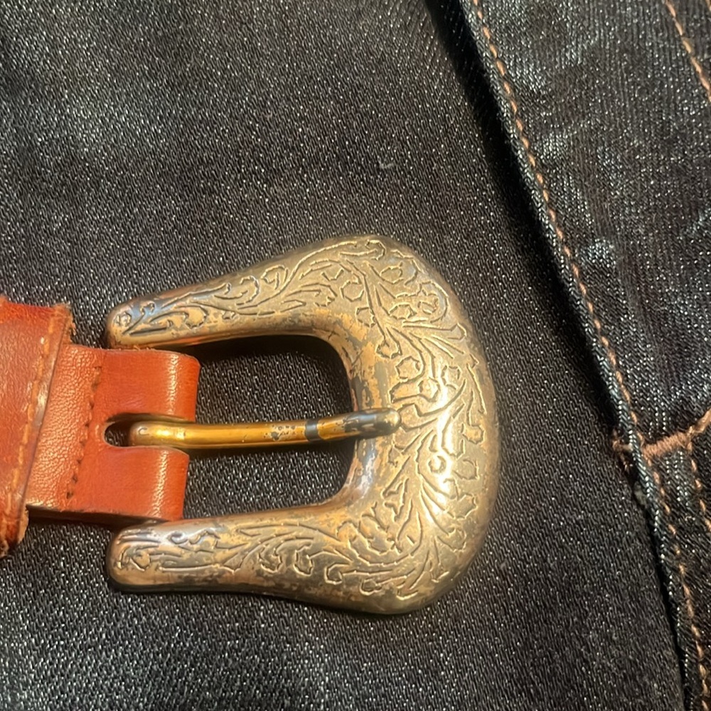 Fossil Vintage Braided Brown Leather Belt with Floral Concha - Picture 8 of 13